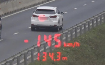 Phát hiện ô tô chạy đến 145 km/giờ trên cao tốc Vạn Ninh - Cam Lộ