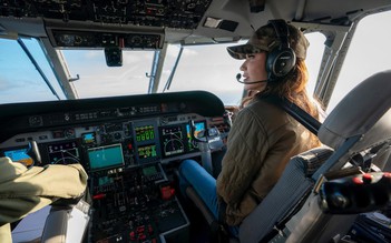 Phi công bị đuổi việc vì quên mang chăn cho Bộ trưởng An ninh nội địa Mỹ?