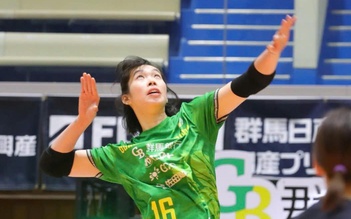 'Khủng long' Thanh Thúy lại rực sáng ở giải bóng chuyền Nhật Bản