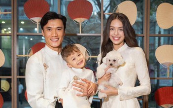 Thủ môn Bùi Tiến Dũng về quê đón tết: Nhóc tì lai gây sốt, cực đáng yêu