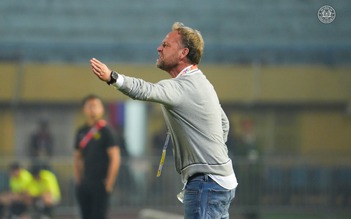 CLB CAHN bị loại khỏi giải châu Á, HLV Polking thất vọng: 'Bóng đá nghiệt ngã, bài học thật đau đớn’