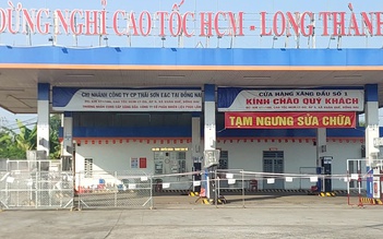 Về quê ăn tết bằng ô tô: Coi chừng hết xăng trên cao tốc