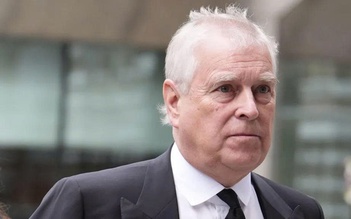 Hoàng tử bị phế truất Andrew tiếp tục vướng bê bối tình ái