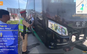 Hành khách nhắn tin báo, CSGT xử phạt xe khách 'nhồi nhét' thêm 6 người 
