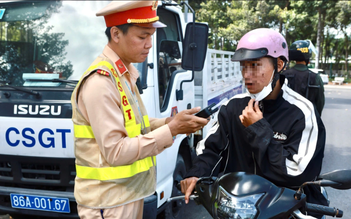 CSGT siết kiểm tra nồng độ cồn dịp Tết Bính Ngọ ở khu vực Phan Thiết
