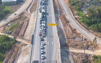 Trở lại miền Nam sau tết, nhiều tài xế 'mắc kẹt' ở cửa ngõ Đà Nẵng