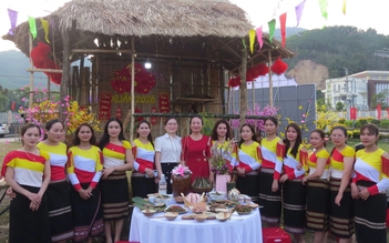 Cá niên ruột đắng, lá mì xào hoa đu đủ: Ẩm thực Ca Dong khiến thực khách ngỡ ngàng