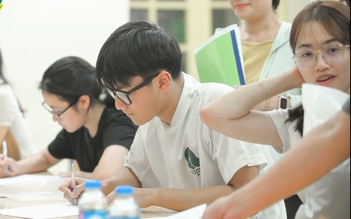 Thi vào lớp 10, phần lớn chọn môn ngoại ngữ