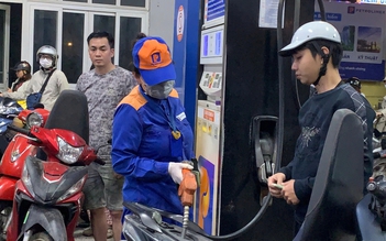 Giá xăng dầu đồng loạt tăng mạnh