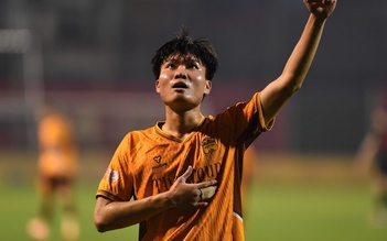 Lịch thi đấu V-League mới nhất: 'Nín thở' chờ địa chấn HAGL, HLV Kewell khó thắng Popov