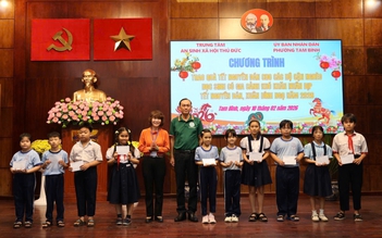 'Thủ Đức nghĩa tình': Hơn 3,9 tỉ đồng chăm lo tết cho người yếu thế 'Thủ Đức nghĩa tình': Hơn 3,9 tỉ đồng chăm lo tết cho người yếu thế