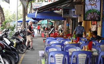 TP.HCM hướng dẫn thu phí vỉa hè: Không cho buôn bán, kinh doanh