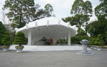 Về Cao Lãnh thăm mộ cụ Phó bảng Nguyễn Sinh Sắc