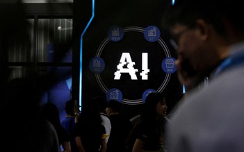 Các ông lớn AI Trung Quốc tặng tiền mặt, iPhone để lôi kéo người dùng