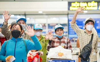 Công đoàn tặng vé máy bay cho hơn 1.000 công nhân về quê đón tết