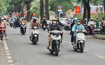 Thời tiết TP.HCM hanh khô, nắng nóng: Vì sao ra đường buổi trưa thấy rát da?