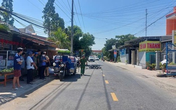 2 học sinh đi xe đạp điện tử vong sau va chạm với xe tải