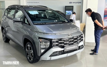 Cận tết, xe MPV 7 chỗ 'đại hạ giá' xả hàng, giảm cả trăm triệu đồng