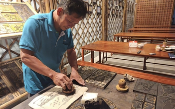 Tuyệt kỹ khắc mộc bản tranh làng Sình