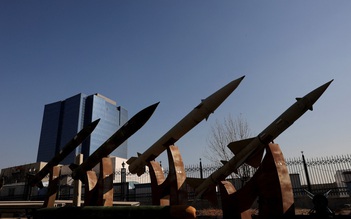 Tướng Iran tuyên bố chuyển đổi học thuyết quân sự, Nga cảnh báo tình hình