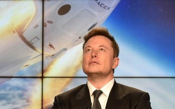 Tỉ phú Elon Musk tạm gác kế hoạch lên sao Hỏa