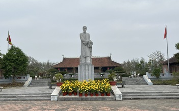 Thăm quê cụ Bảng Đôn