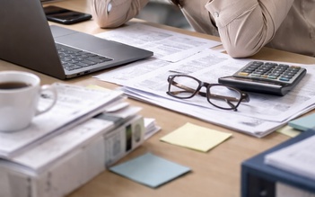 Áp lực KPI, nữ kế toán ngân hàng rối loạn tâm thần