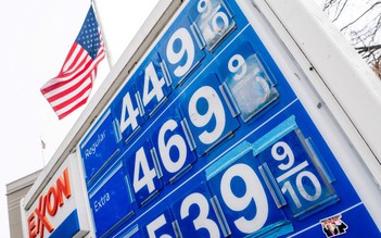 Chính quyền Tổng thống Trump bắt đầu hoảng vì giá dầu tăng quá nhanh?