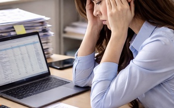 Áp lực công việc: Khi nào nên khám chuyên khoa tâm thần?