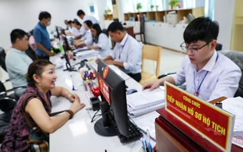 Người dân làm thủ tục hành chính 'khỏe' hơn khi số hóa hộ tịch