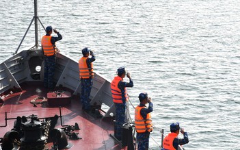 Tàu hộ vệ săn ngầm 17 cập cảng, hoàn thành diễn tập Hải quân ở Ấn Độ