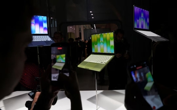 Các nhà sản xuất PC khổ sở vì 'cú sốc' MacBook Neo