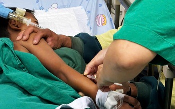 Xuyên đêm truyền thuốc giải độc Botulinum cứu bệnh nhi