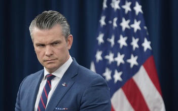 Chụp ảnh 'thiếu tâng bốc' Bộ trưởng Hegseth, phóng viên bị cấm dự họp báo?