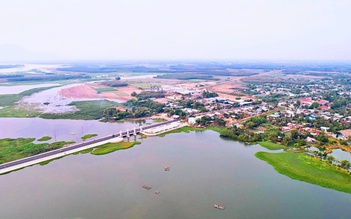 Hồ Dầu Tiếng và hồ Tha La không được san lấp