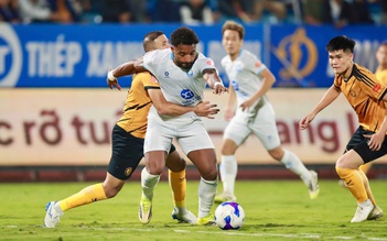 Xuân Son im hơi lặng tiếng, CLB Nam Định chật vật đánh bại đội Thanh Hóa