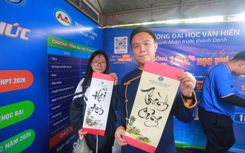 Những gian hàng đặc biệt tại Tư vấn mùa thi thu hút học sinh Quảng Trị