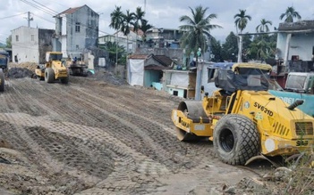 Giá vật liệu tăng, mặt bằng ‘xôi đỗ’ làm khó nhà thầu