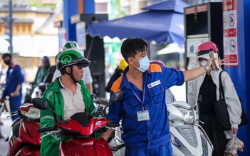 Giá xăng dầu hôm nay 14.3.2026: Thế giới tăng, trong nước đứng yên nhờ xả Quỹ bình ổn