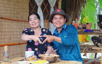 Xúc động chàng trai được bác dâu thương như con ruột