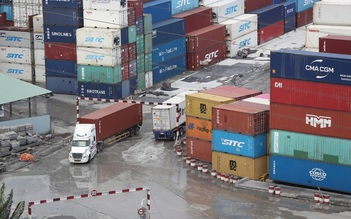 Thiết kế gói hỗ trợ doanh nghiệp 'vượt bão' xăng dầu