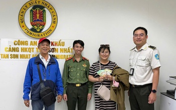 Nhiều tỉ đồng, vàng thất lạc được trao trả cho khách ở sân bay Tân Sơn Nhất