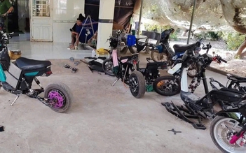 Công an xử lý 'lò' độ xe điện cho học sinh ở TP.HCM