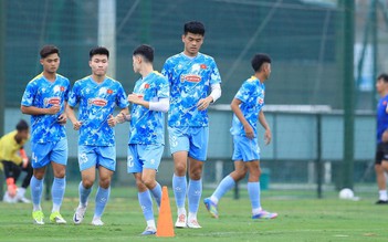 Nghịch lý Đinh Quang Kiệt: Trung vệ cao 1,96 m trở thành 'đầu tàu' U.23 Việt Nam?