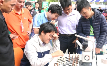 Trí tuệ nhân tạo thành điểm nhấn tại ngày hội tư vấn mùa thi