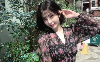 Họa tiết hoa điểm xuyết phong cách hè rực rỡ