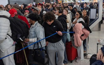 Nhân viên an ninh nghỉ hàng loạt, nhiều sân bay Mỹ quá tải