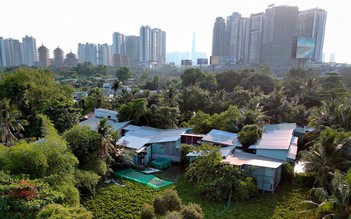 Cuộc sống tạm bợ bên trong Khu thể thao Rạch Chiếc chờ ngày hồi sinh