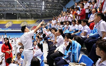 Toyota Việt Nam tiếp sức kỹ năng an toàn giao thông cho học sinh tiểu học