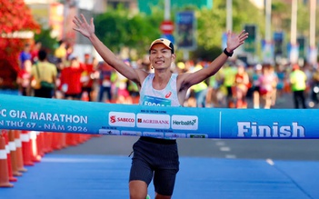 Hoàng Nguyên Thanh lần thứ 7 vô địch Tiền Phong Marathon, Ngọc Hoa trườn về đích tạo cảm xúc đặc biệt